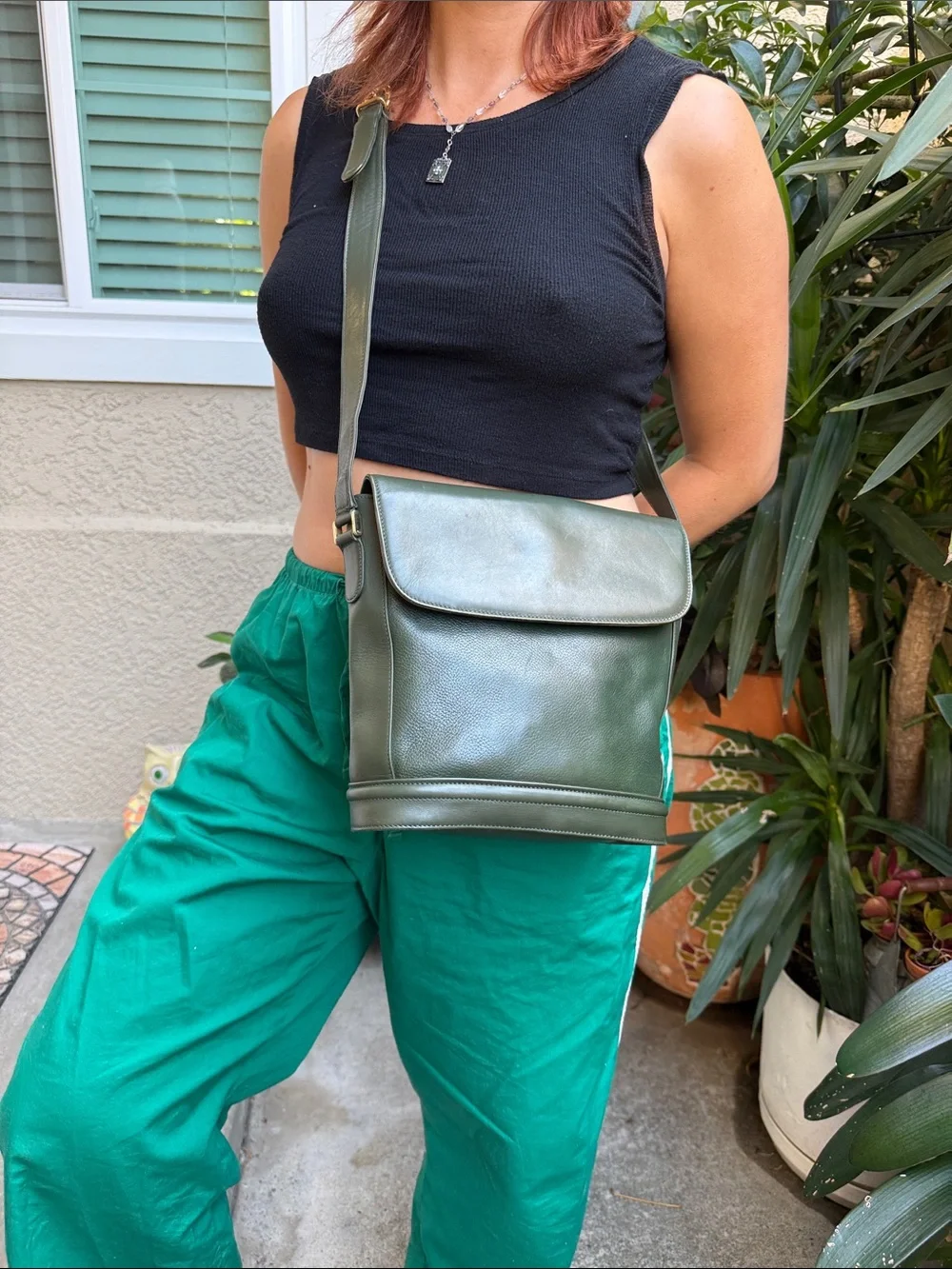 Vintage Deep Green Gucci Leather Classic Shoulder Bag with Suede Lining